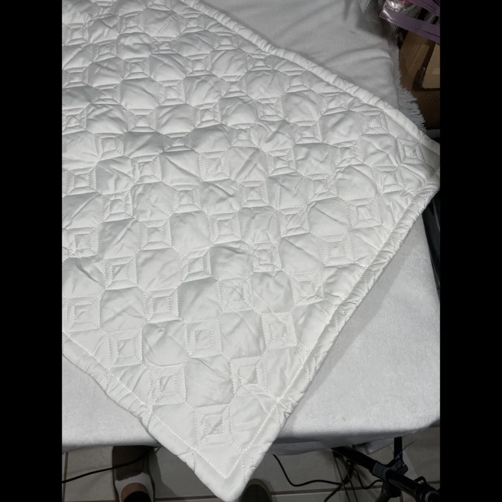 NEW Hotel Collection Alabastar‎ Quilted 1 King Sham